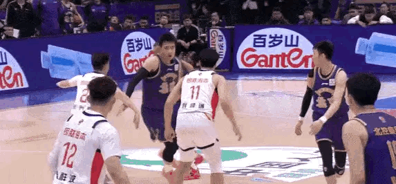 华体会体育登录入口-13+10+6！徐昕炸了！可惜反绝杀…